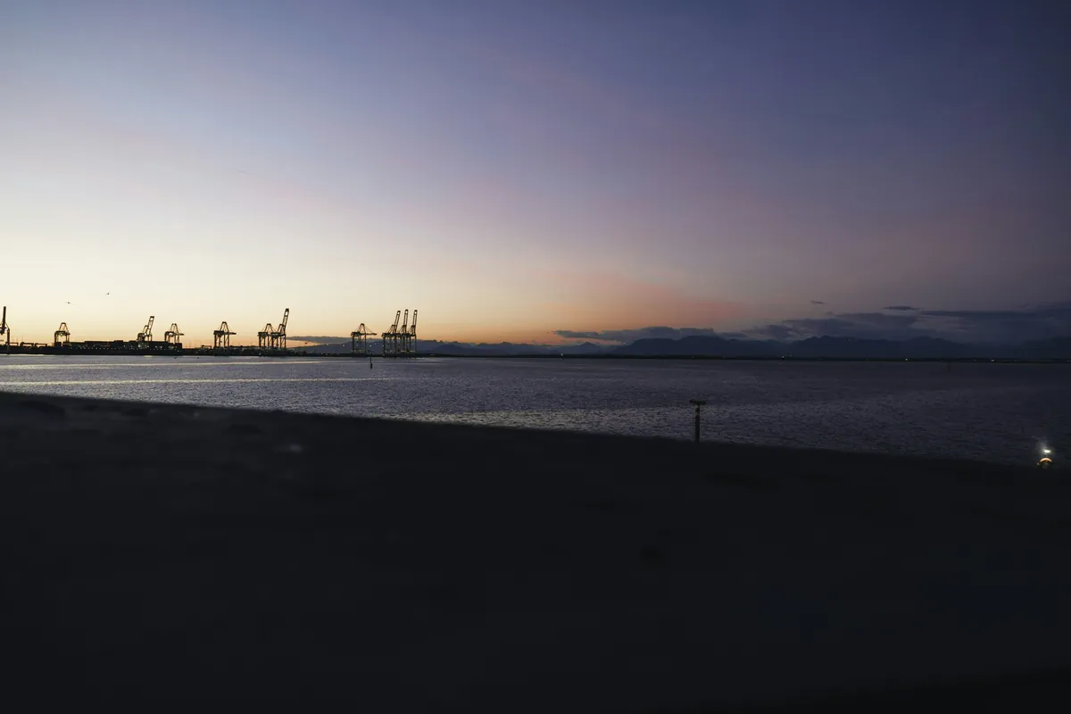 Container port and cranes, a logistics setting
